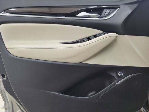 Used 2019 Buick Enclave Essence image 21