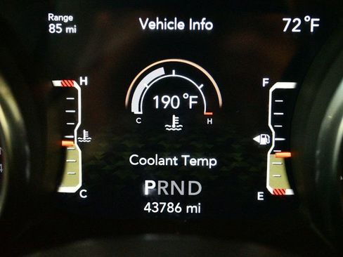 Used 2022 Jeep Wrangler Unlimited Sahara image 44