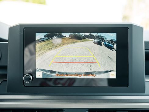 Certified 2024 Toyota Tacoma SR5 w/ SR5 Upgrade Package image 20