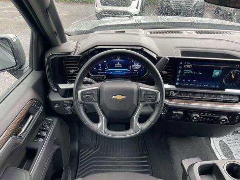 Used 2026 Chevrolet Silverado 1500 LT AWD/4WD image 14