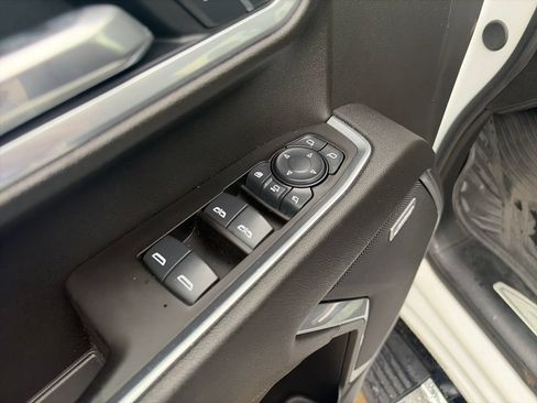 Certified 2025 Chevrolet Silverado 2500 LTZ w/ LTZ Plus Package AWD/4WD image 28
