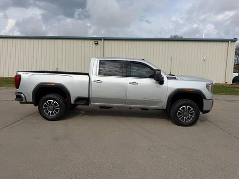 Used 2021 GMC Sierra 2500 SLE w/ SLE Value Package; AWD/4WD image 2