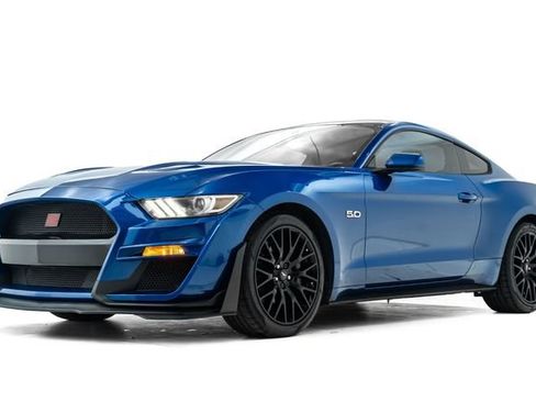 Used 2017 Ford Mustang GT w/ GT Performance Package RWD image 10