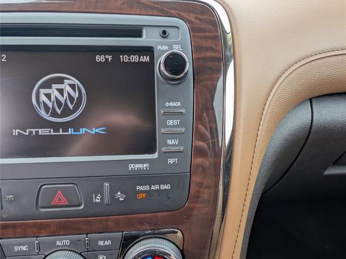 Used 2015 Buick Enclave Leather image 18