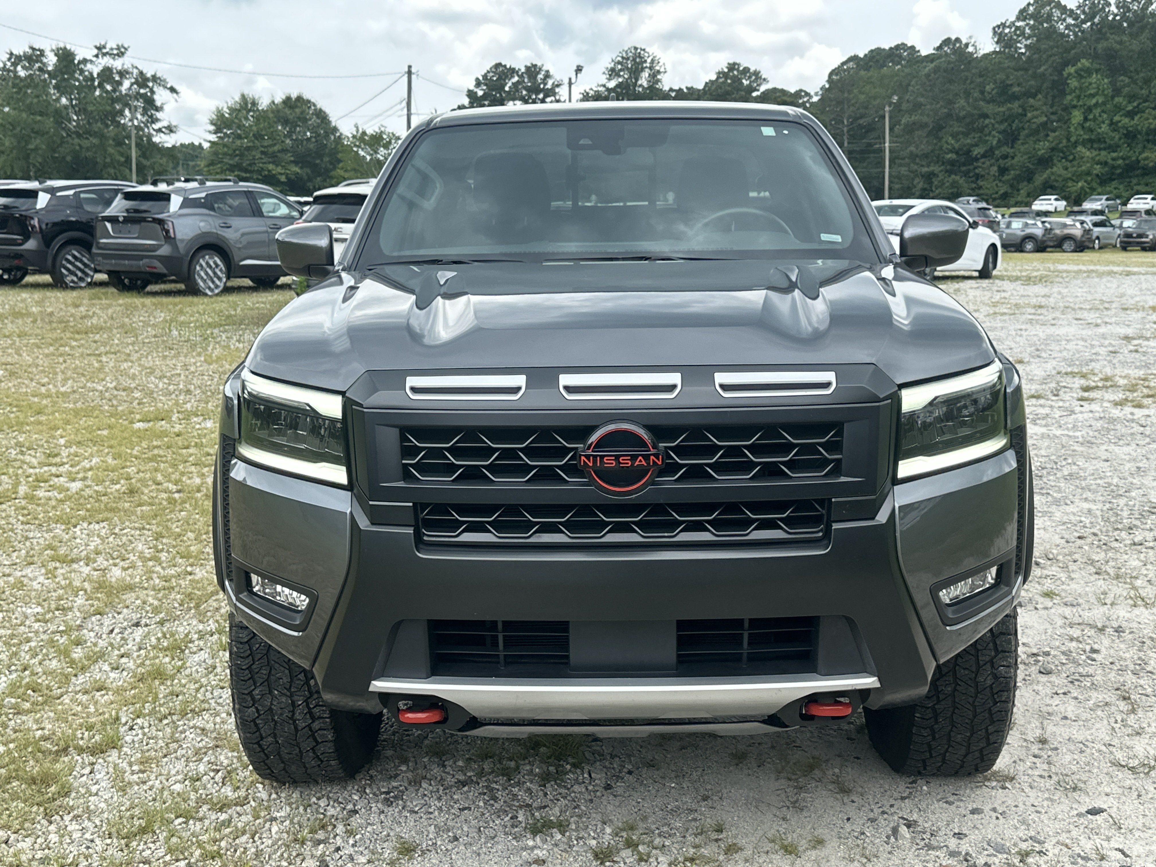 Used 2026 Nissan Frontier PRO-4X AWD/4WD image 2