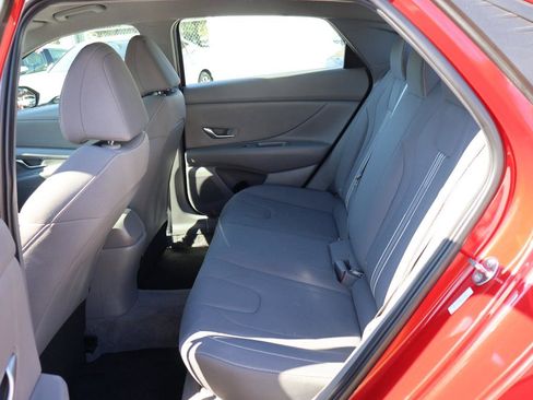 Used 2023 Hyundai Elantra SEL w/ Cargo Package image 14