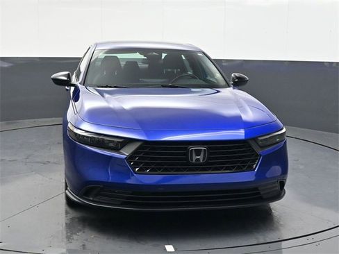 Used 2023 Honda Accord Sport image 9