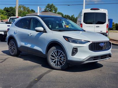 New 2025 Ford Escape SE w/ PHEV Premium Package