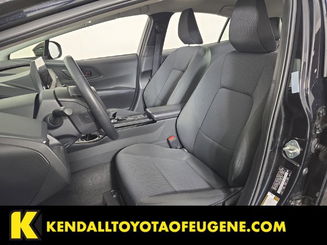 Used 2025 Toyota Prius LE FWD image 20