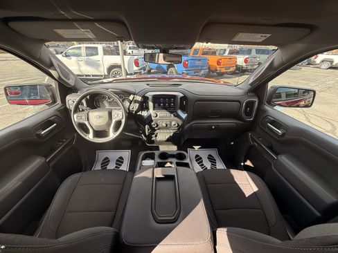 Certified 2020 Chevrolet Silverado 1500 LT Trail Boss w/ Convenience Package image 9