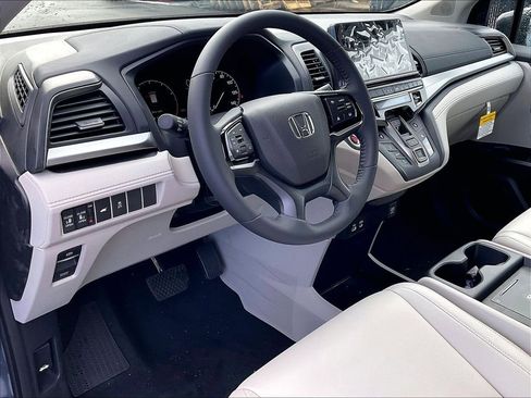 New 2026 Honda Odyssey EX-L image 9