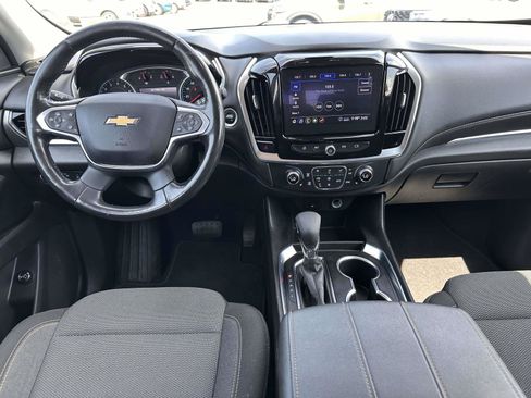 Used 2021 Chevrolet Traverse LT AWD/4WD image 16