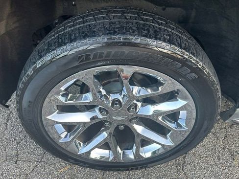 Used 2016 Chevrolet Suburban LTZ image 36