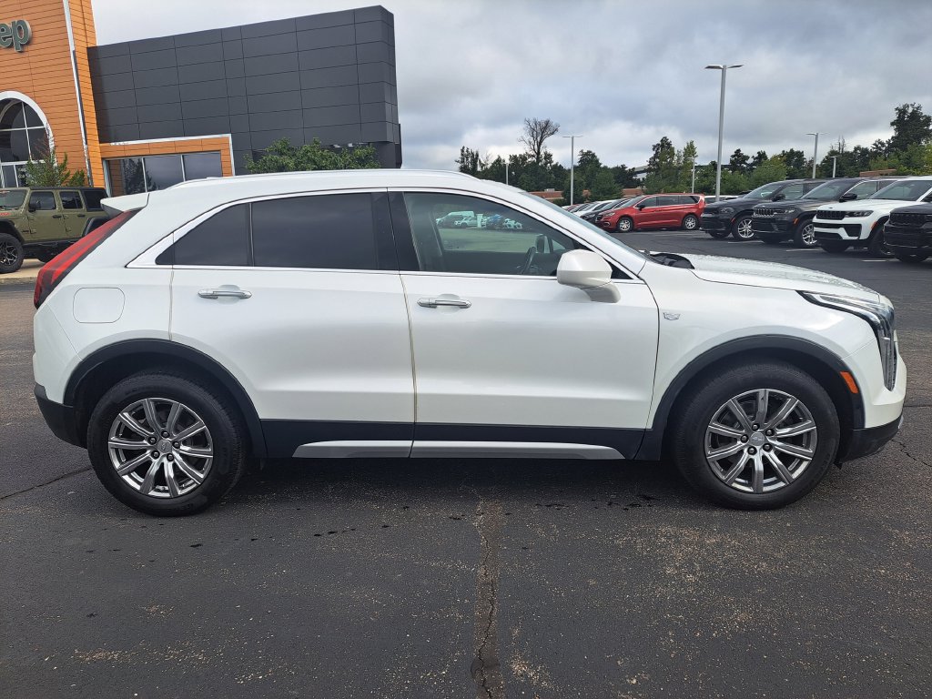 Used 2019 Cadillac XT4 Premium Luxury w/ Cold Weather Package FWD image 2