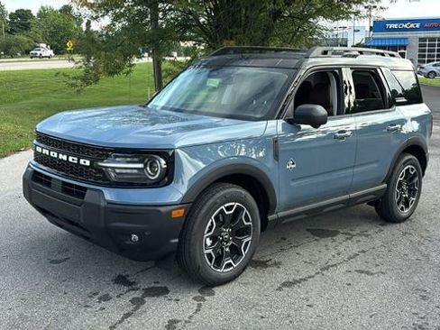 New 2026 Ford Bronco Sport Outer Banks w/ Outer Banks Tech Package+ AWD/4WD image 3