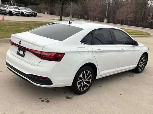 Certified 2025 Volkswagen Jetta S image 10