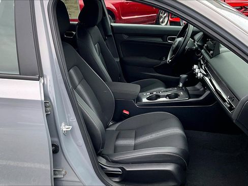 Used 2025 Honda Civic Sport image 7