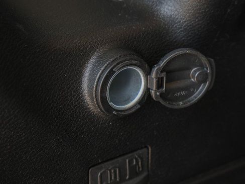 Used 2023 Jeep Wrangler Unlimited Rubicon 4xe AWD/4WD image 32