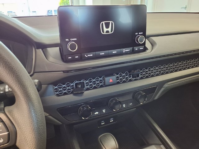 Certified 2025 Honda Accord LX image 7