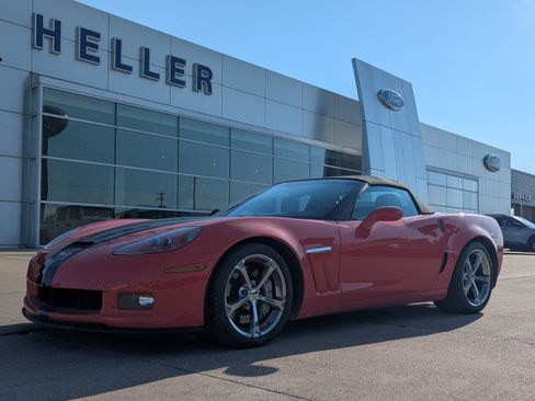 Used 2011 Chevrolet Corvette Grand Sport w/ Preferred Equipment Group RWD image 3