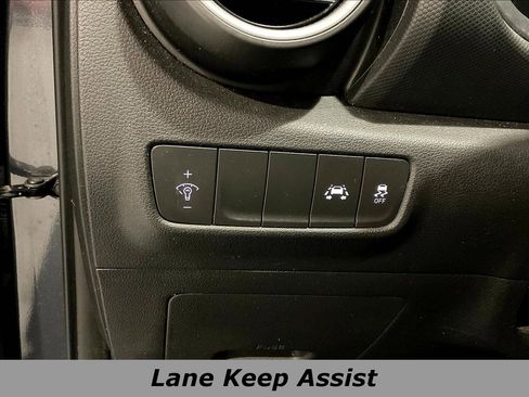 Used 2021 Hyundai Kona SE FWD image 35