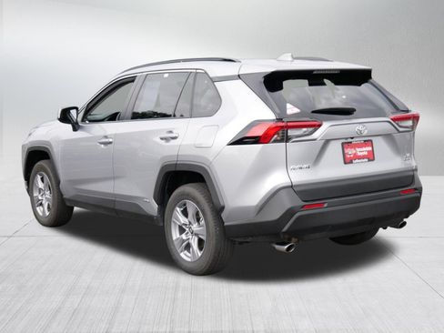 Certified 2025 Toyota RAV4 XLE AWD/4WD image 5