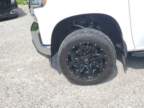 Used 2020 Chevrolet Silverado 1500 LTZ w/ LTZ Convenience Package AWD/4WD image 8