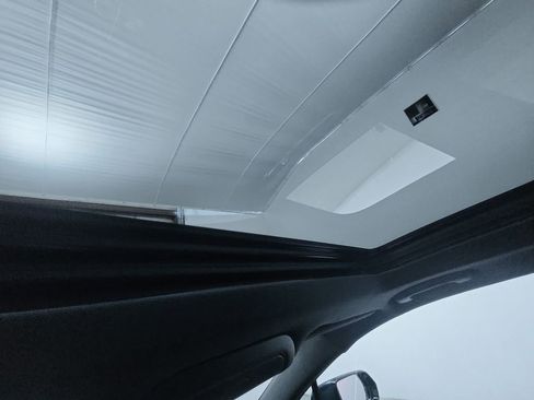Used 2024 Cadillac XT6 Luxury w/ LPO, Floor Liner Package FWD image 21