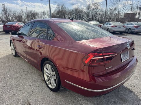 Used 2019 Volkswagen Passat 2.0T Wolfsburg w/ Wheels & Sunroof Package image 3