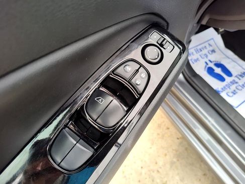 Used 2024 Nissan Altima 2.5 SR w/ SR Premium Package image 15