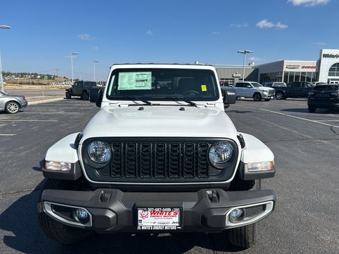 New 2025 Jeep Gladiator Sport AWD/4WD image 4