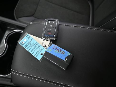 Used 2025 Jeep Grand Cherokee Altitude image 19