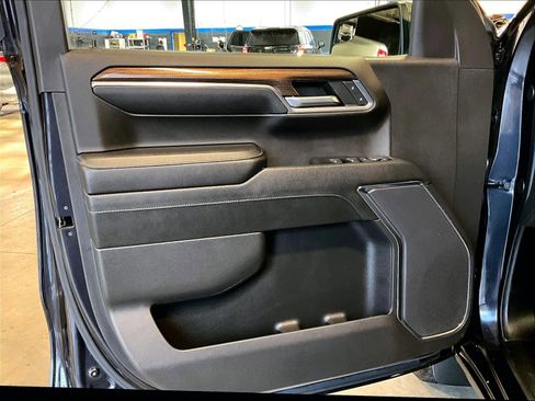 Used 2024 Chevrolet Silverado 1500 LT image 9