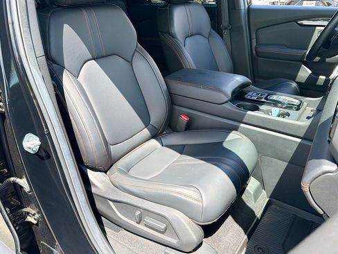 Used 2024 Honda Pilot TrailSport image 25