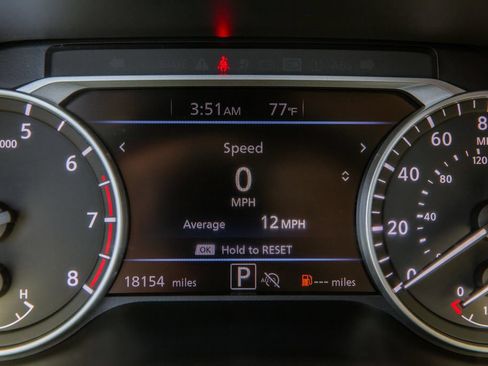 Used 2024 Nissan Sentra SV FWD image 17