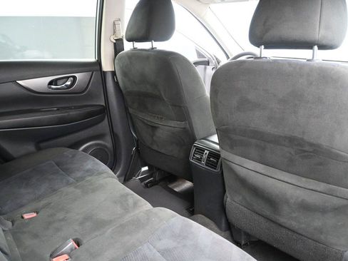 Used 2015 Nissan Rogue SV AWD/4WD image 19
