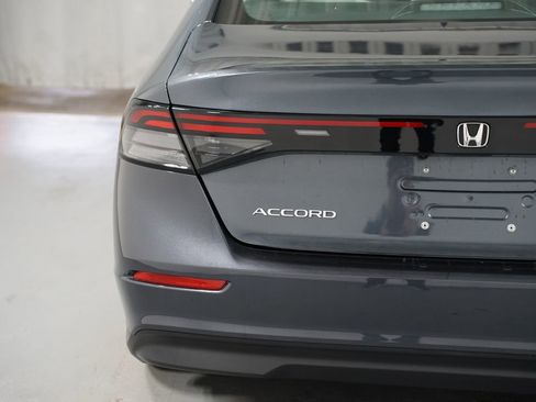 Used 2023 Honda Accord EX image 10