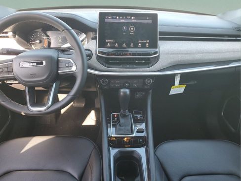 Certified 2024 Jeep Compass Latitude image 15