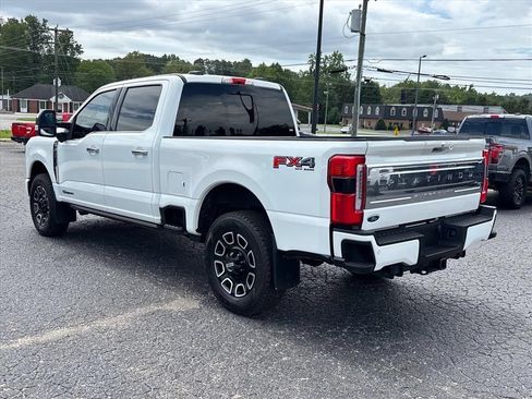 Used 2024 Ford F250 Platinum w/ FX4 Off-Road Package AWD/4WD image 5
