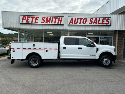 Used 2022 Ford F350 XL w/ Power Equipment Group image 2