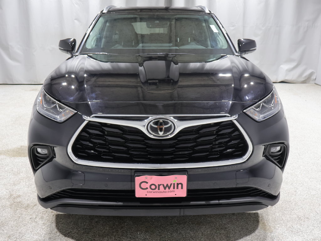 Used 2024 Toyota Highlander Limited AWD/4WD image 8