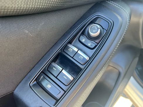 Used 2020 Subaru Forester Premium image 15