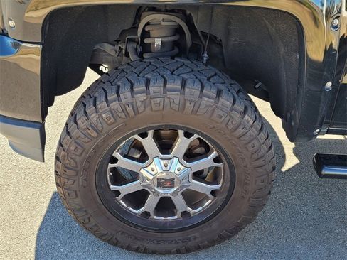 Used 2018 Chevrolet Silverado 1500 LT w/ All Star Edition image 4