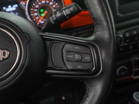 Used 2022 Jeep Wrangler Unlimited Sport AWD/4WD image 24