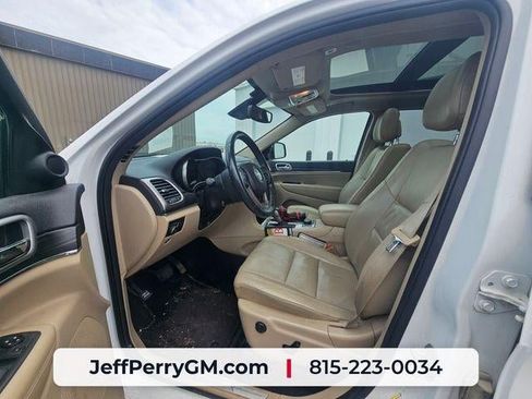 Used 2019 Jeep Grand Cherokee Limited w/ Luxury Group II AWD/4WD image 18