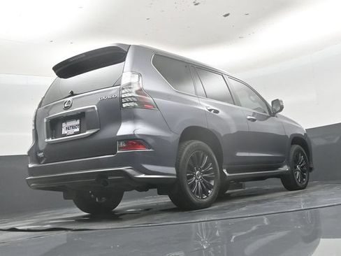Used 2023 Lexus GX 460 Luxury w/ Sport Design Package AWD/4WD image 44