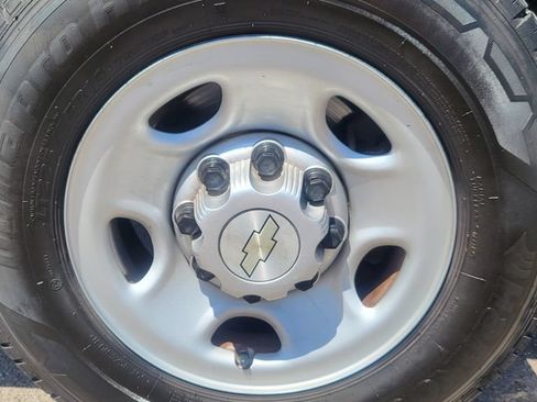 Used 2020 Chevrolet Express 2500 w/ Driver Convenience Package RWD image 16