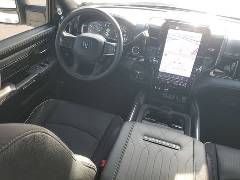 Used 2025 RAM 3500 Limited image 10