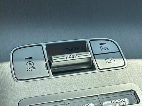 New 2026 Genesis GV70 2.5T Advanced AWD/4WD image 15