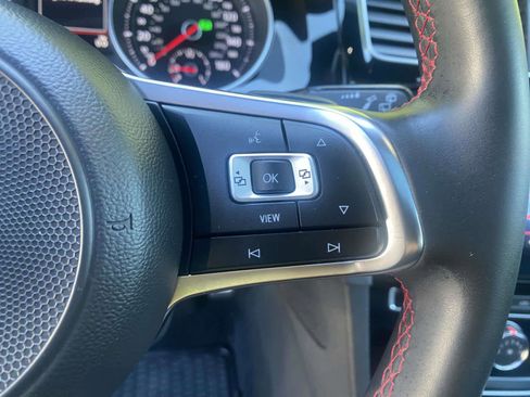 Used 2019 Volkswagen GTI SE FWD image 13